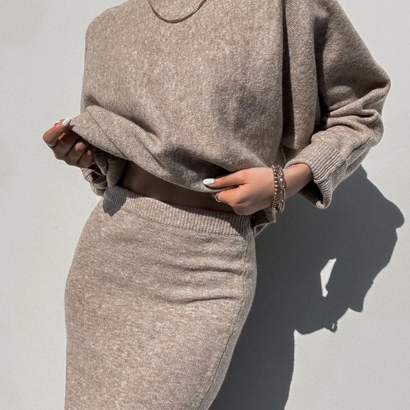 ✨✨SALE✨✨ - Picture 9 of 14